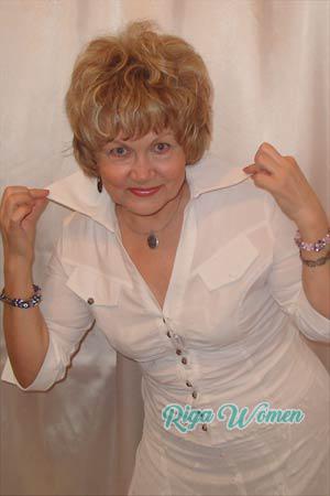 116053 - Galina Age: 72 - Russia