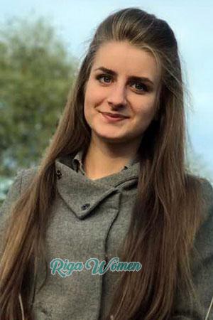 179449 - Alina Age: 25 - Belarus