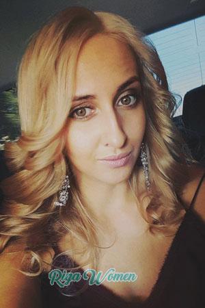 180843 - Alina Age: 32 - Russia