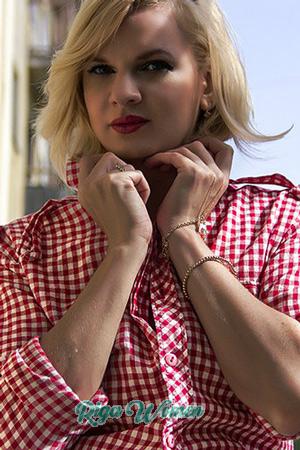 183725 - Ekaterina Age: 36 - Russia