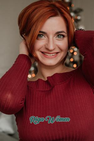 199193 - Olga Age: 35 - Russia