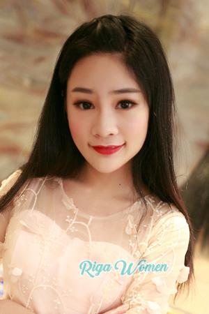 215181 - Ella Age: 25 - China