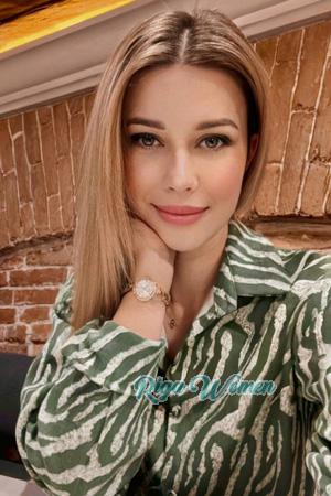 221868 - Nataliia Age: 33 - Ukraine