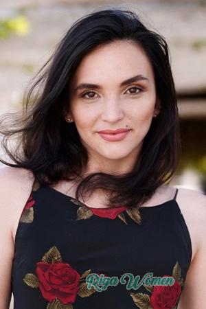 225287 - Cassandra Age: 29 - Argentina