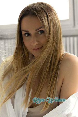 225338 - Daryna Age: 35 - Ukraine