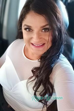 226852 - Ivannia Age: 44 - Costa Rica