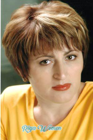 51687 - Maysarat Age: 43 - Russia