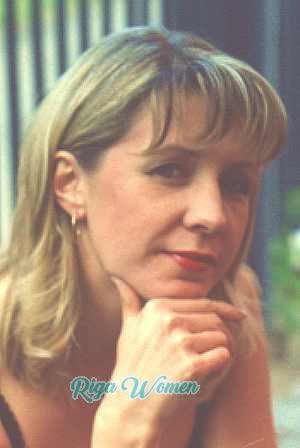 51738 - Elena Age: 40 - Russia