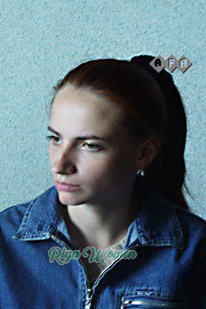 51759 - Natalya Age: 33 - Russia
