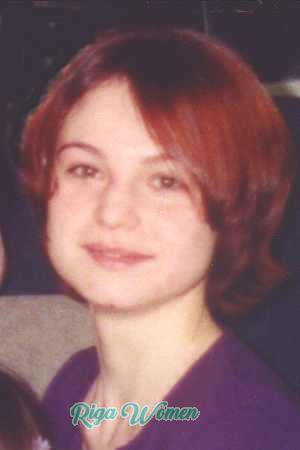 52052 - Tanya Age: 28 - Russia