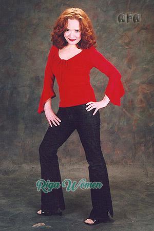 52237 - Svetlana Age: 48 - Russia