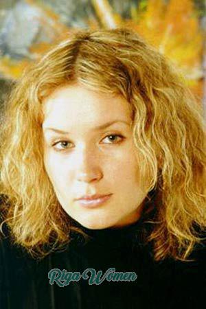 52241 - Oksana Age: 32 - Russia