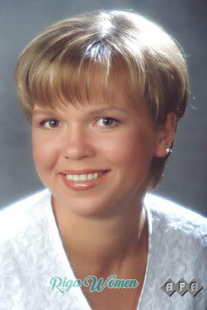 52698 - Olga Age: 39 - Russia