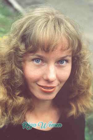 52720 - Nadya Age: 36 - Russia