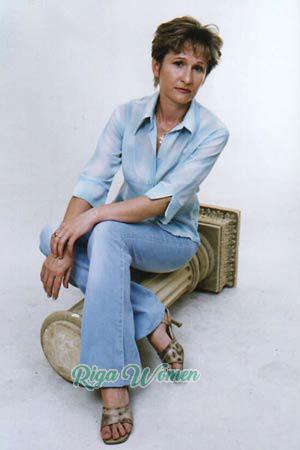 52725 - Violetta Age: 49 - Russia