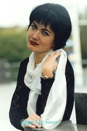 53041 - Anjelika Age: 38 - Russia