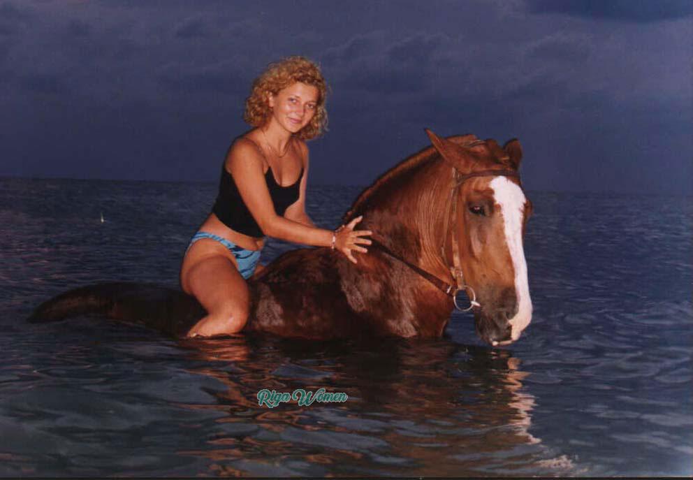 53629 - Jenya Age: 35 - Russia