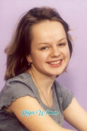 54163 - Olga Age: 32 - Russia