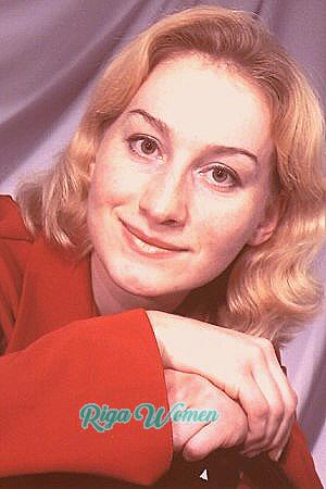 54269 - Oksana Age: 32 - Russia