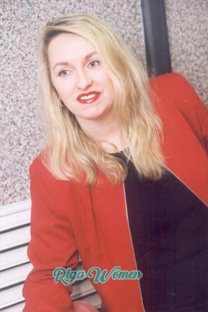 57220 - Svetlana Age: 47 - Russia