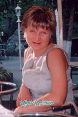 58003 - Svetlana Age: 37 - Russia