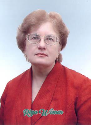 58004 - Albina Age: 60 - Russia