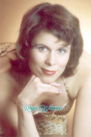 58098 - Elena Age: 38 - Russia