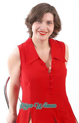 59325 - Svetlana Age: 41 - Russia