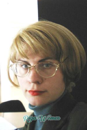 59502 - Olga Age: 34 - Russia