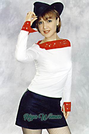 59584 - Yulia Age: 36 - Russia