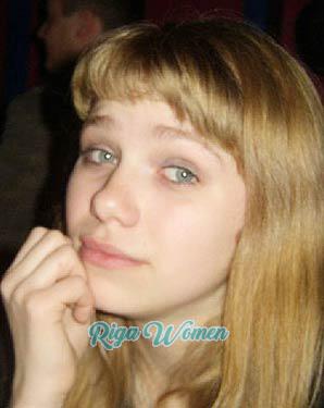 61452 - Alena Age: 29 - Russia