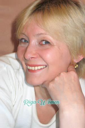 62044 - Alla Age: 52 - Russia