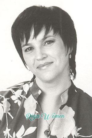 62426 - Elena Age: 47 - Russia