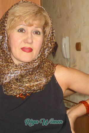 62452 - Raisa Age: 58 - Russia