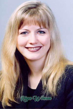 63052 - Yuliana Age: 39 - Russia