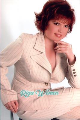 63290 - Svetlana Age: 36 - Russia