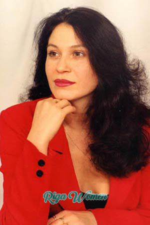 65111 - Elena Age: 47 - Russia