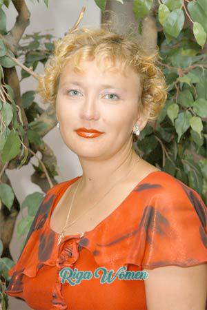 65218 - Svetlana Age: 42 - Russia