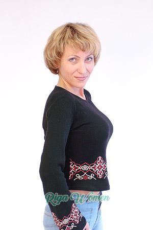 65787 - Marina Age: 37 - Russia