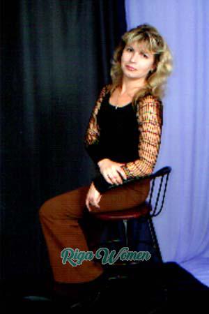 66302 - Elena Age: 44 - Russia