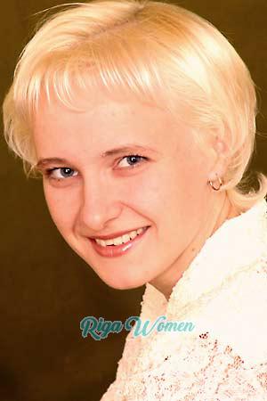68309 - Julia Age: 33 - Russia