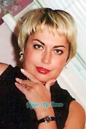69016 - Elena Age: 43 - Russia