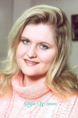 69285 - Luba Age: 35 - Russia