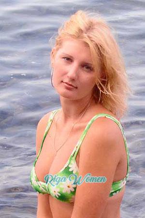 69693 - Ekaterina Age: 27 - Russia