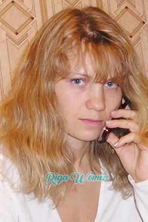 70095 - Elena Age: 41 - Russia