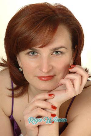 70243 - Elena Age: 42 - Russia