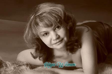 70859 - Elena Age: 46 - Russia