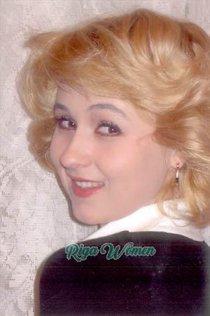 71083 - Irina Age: 34 - Russia
