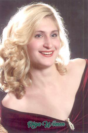 71089 - Julia Age: 38 - Russia