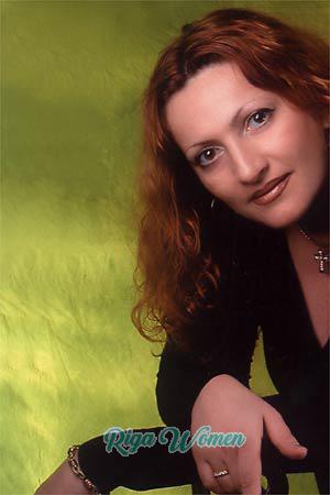 71718 - Diana Age: 47 - Russia
